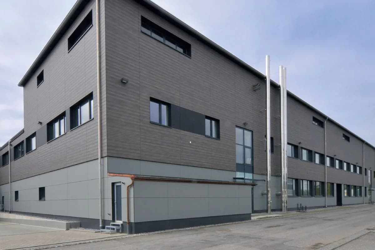 Fliegerhalle - Bild 4